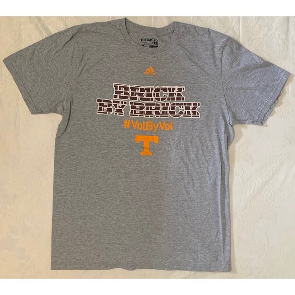 Adidas The Go-To Tee Tennessee Volunteers Brick by Brick #VolByVol Men's L - Picture 1 of 7